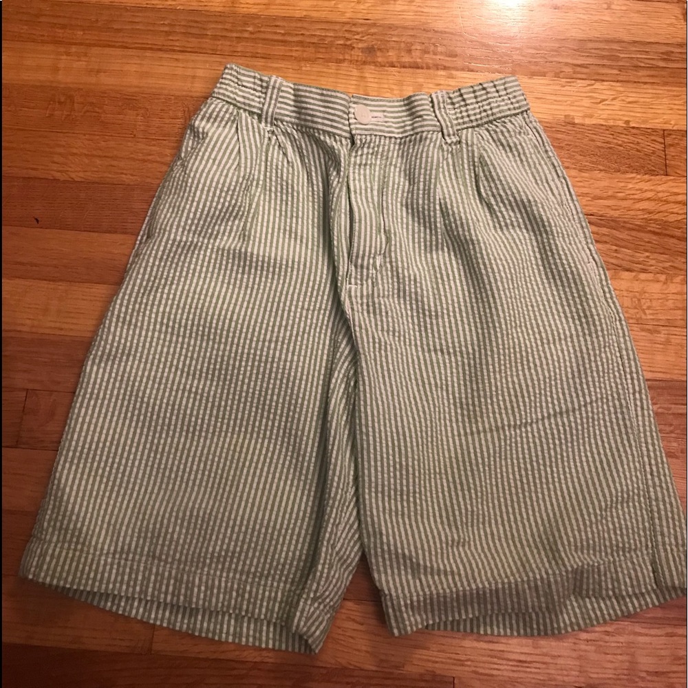 E-land boys green and white seersucker shorts